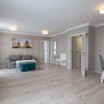 Maria Palace Complex *