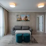 Maria Palace Complex *