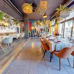 Maria Palace Complex Hotel *