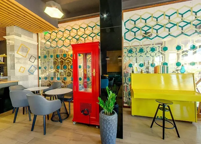 Maria Palace Complex